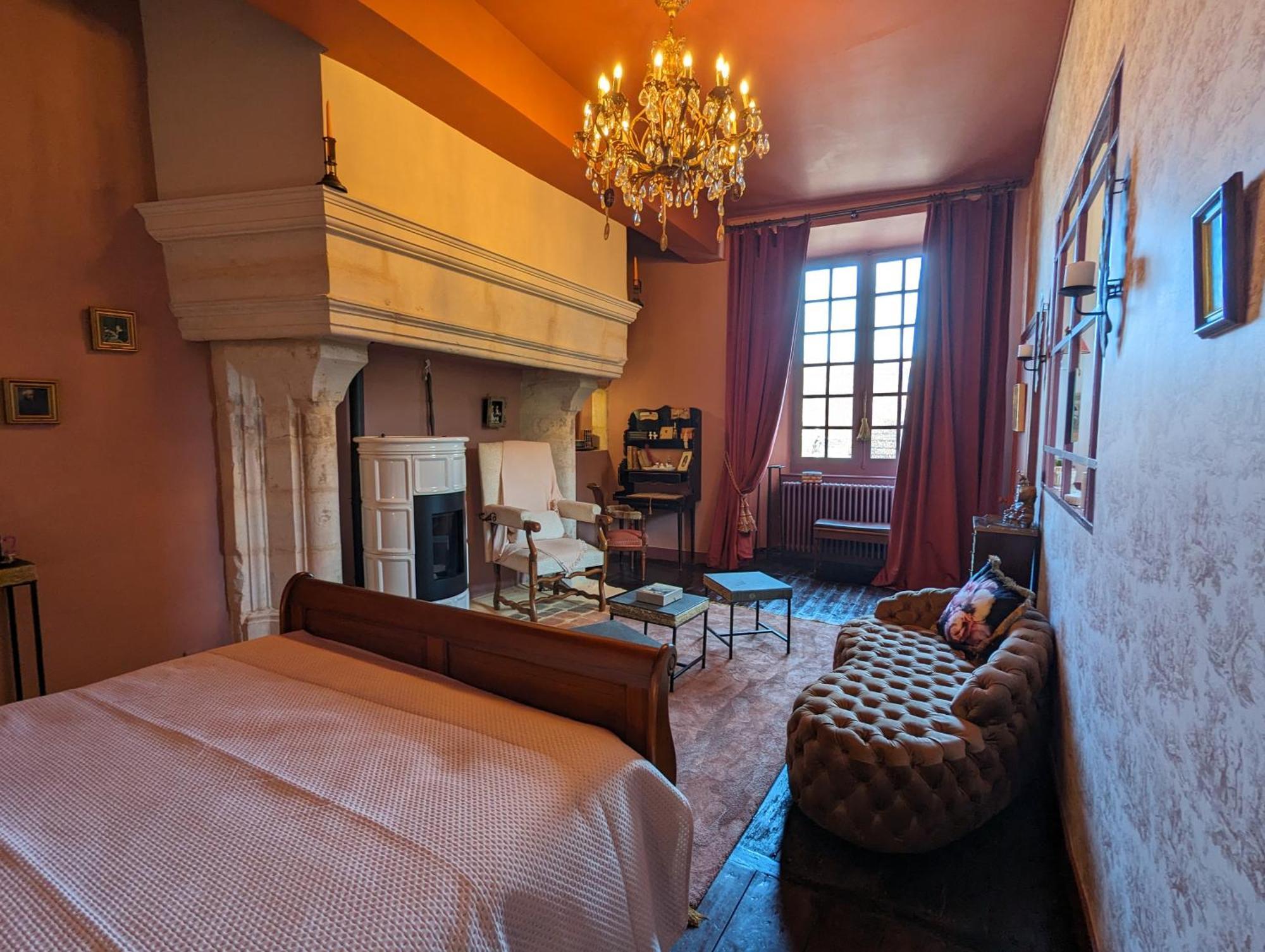 Bed and Breakfast Manoir Des Arts Конфолан Экстерьер фото