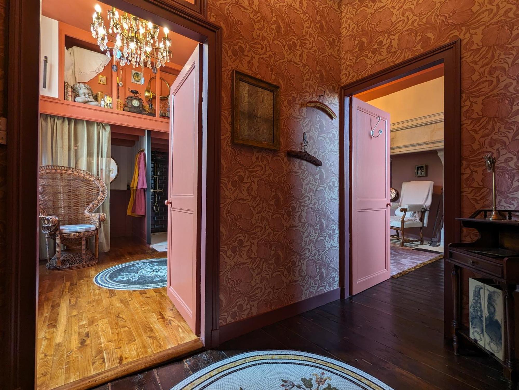 Bed and Breakfast Manoir Des Arts Конфолан Экстерьер фото